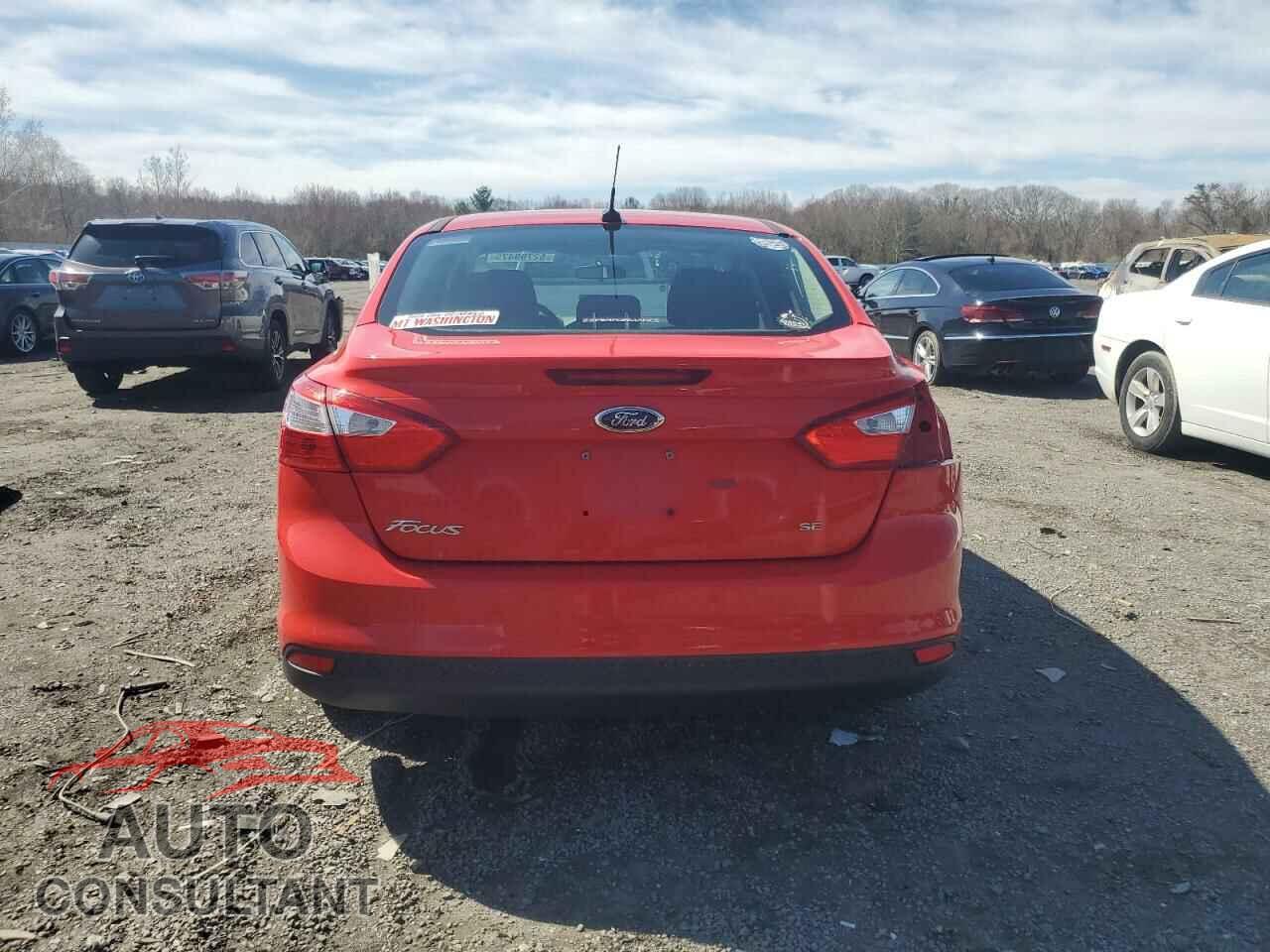 FORD FOCUS 2014 - 1FADP3F27EL215104