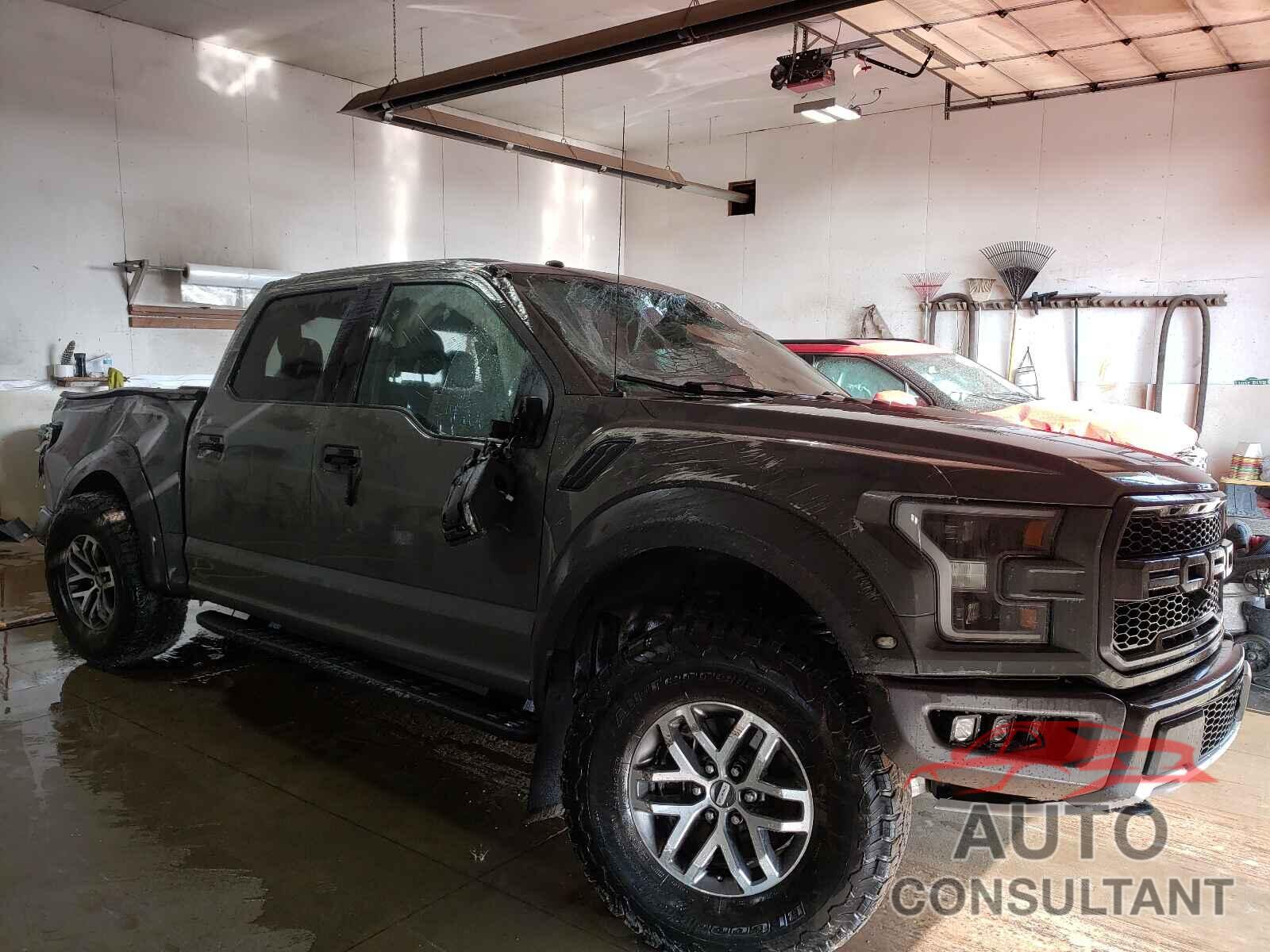 FORD F150 SVT 2018 - 1FTFW1RG5JFB05677