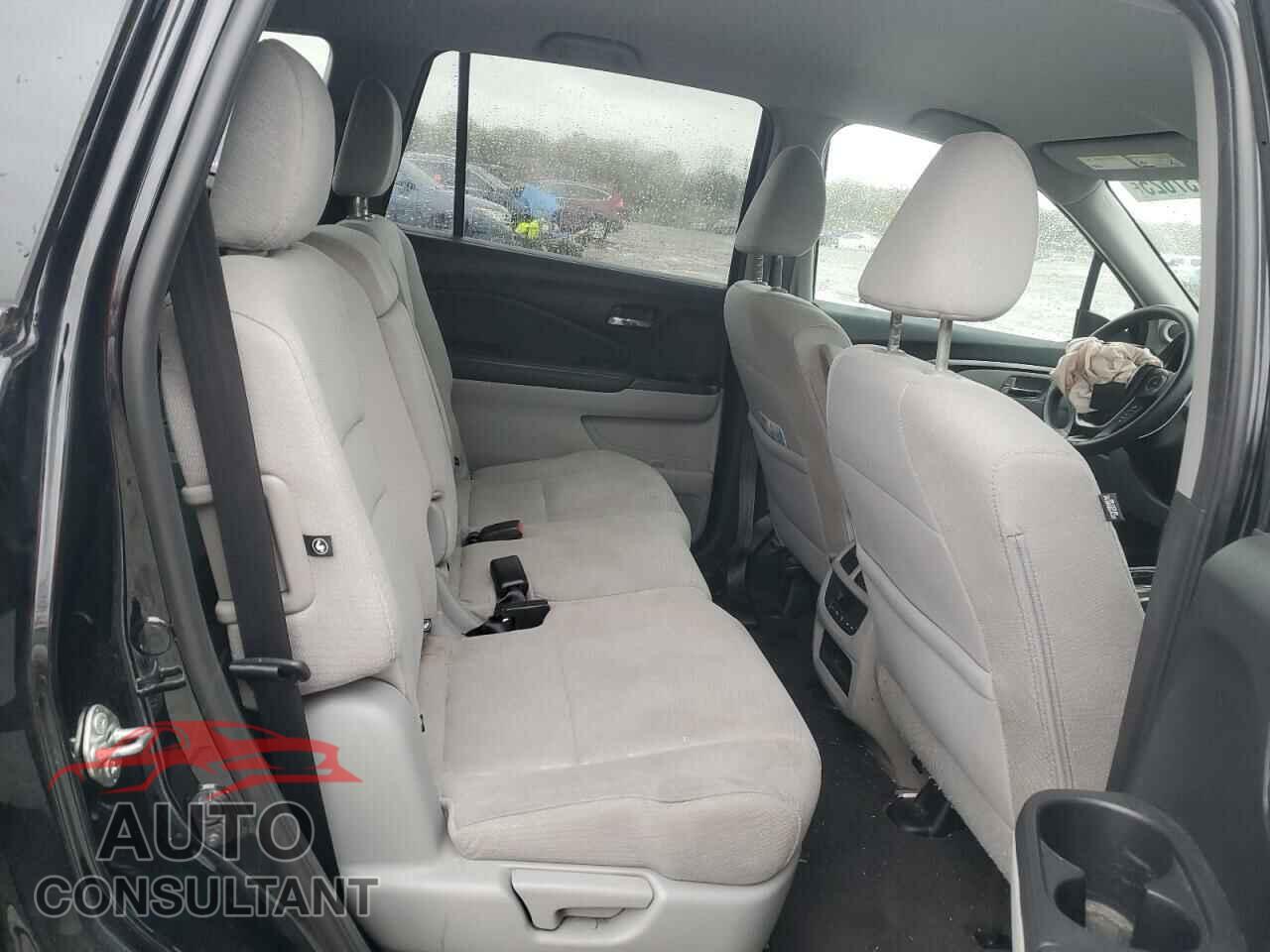 HONDA PILOT 2017 - 5FNYF6H3XHB081279