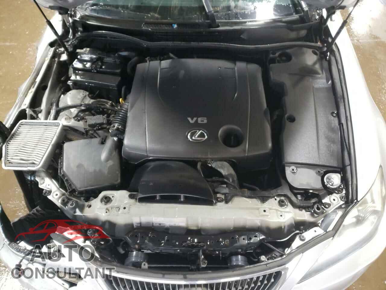 LEXUS IS 2013 - JTHCF5C25D5063740