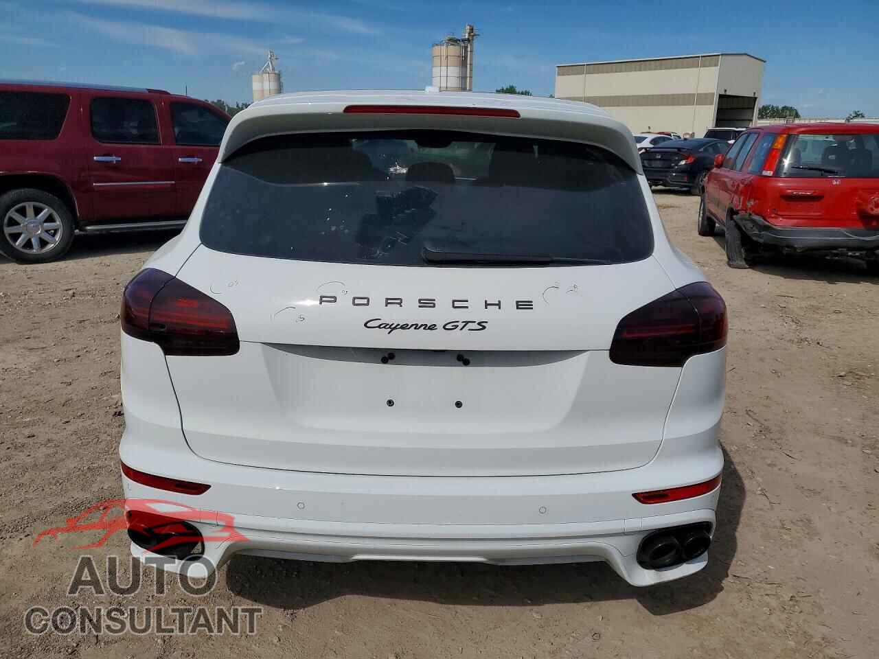 PORSCHE CAYENNE 2017 - WP1AD2A22HLA83928
