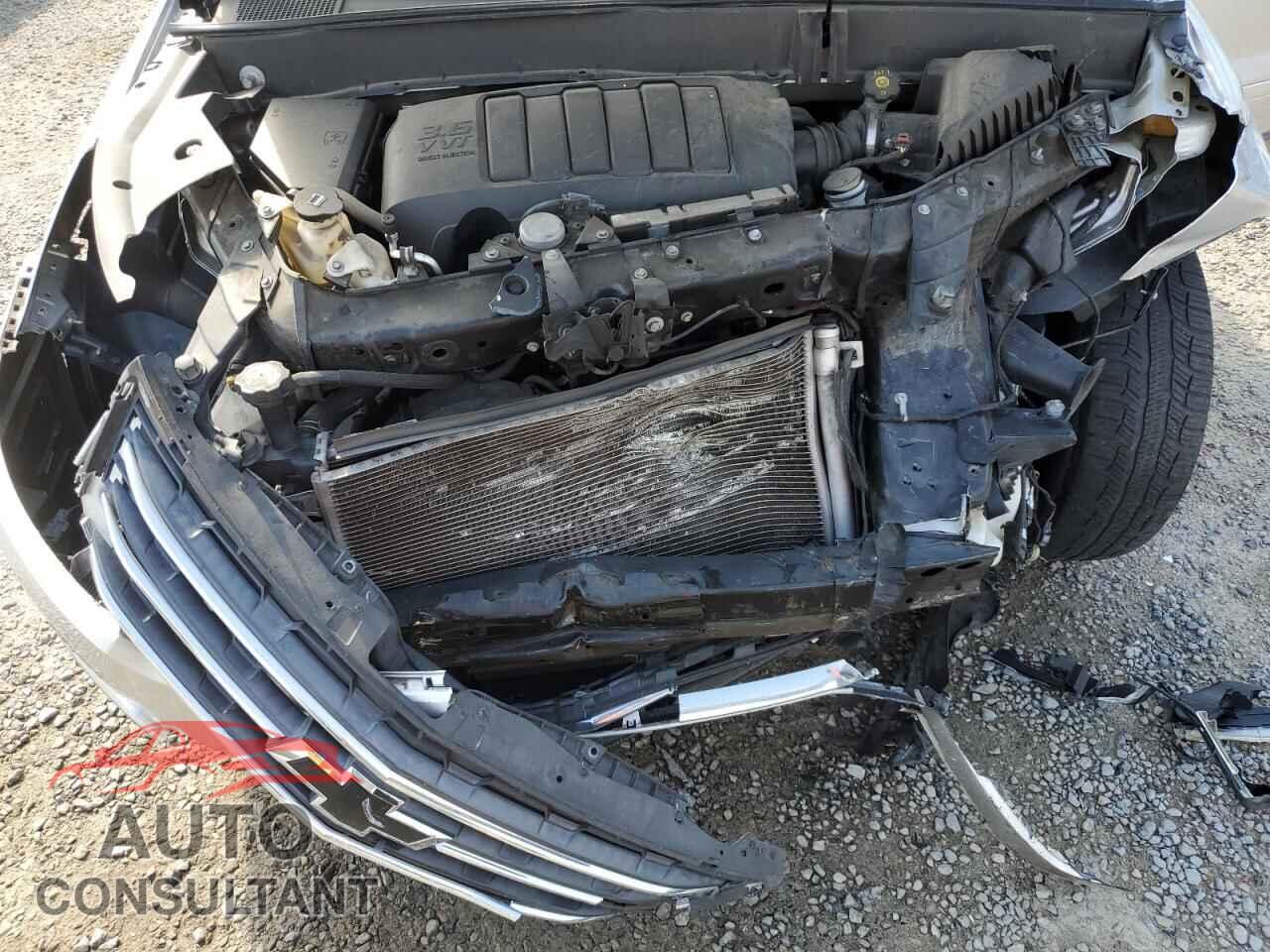 CHEVROLET TRAVERSE 2017 - 1GNKRHKD4HJ166340