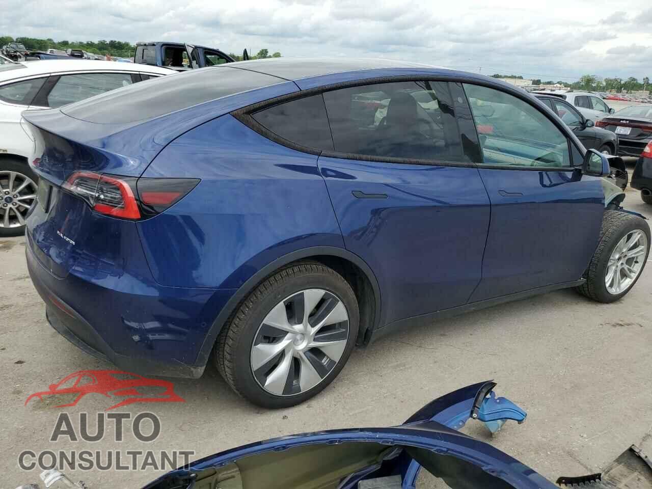 TESLA MODEL Y 2021 - 5YJYGDEEXMF106571