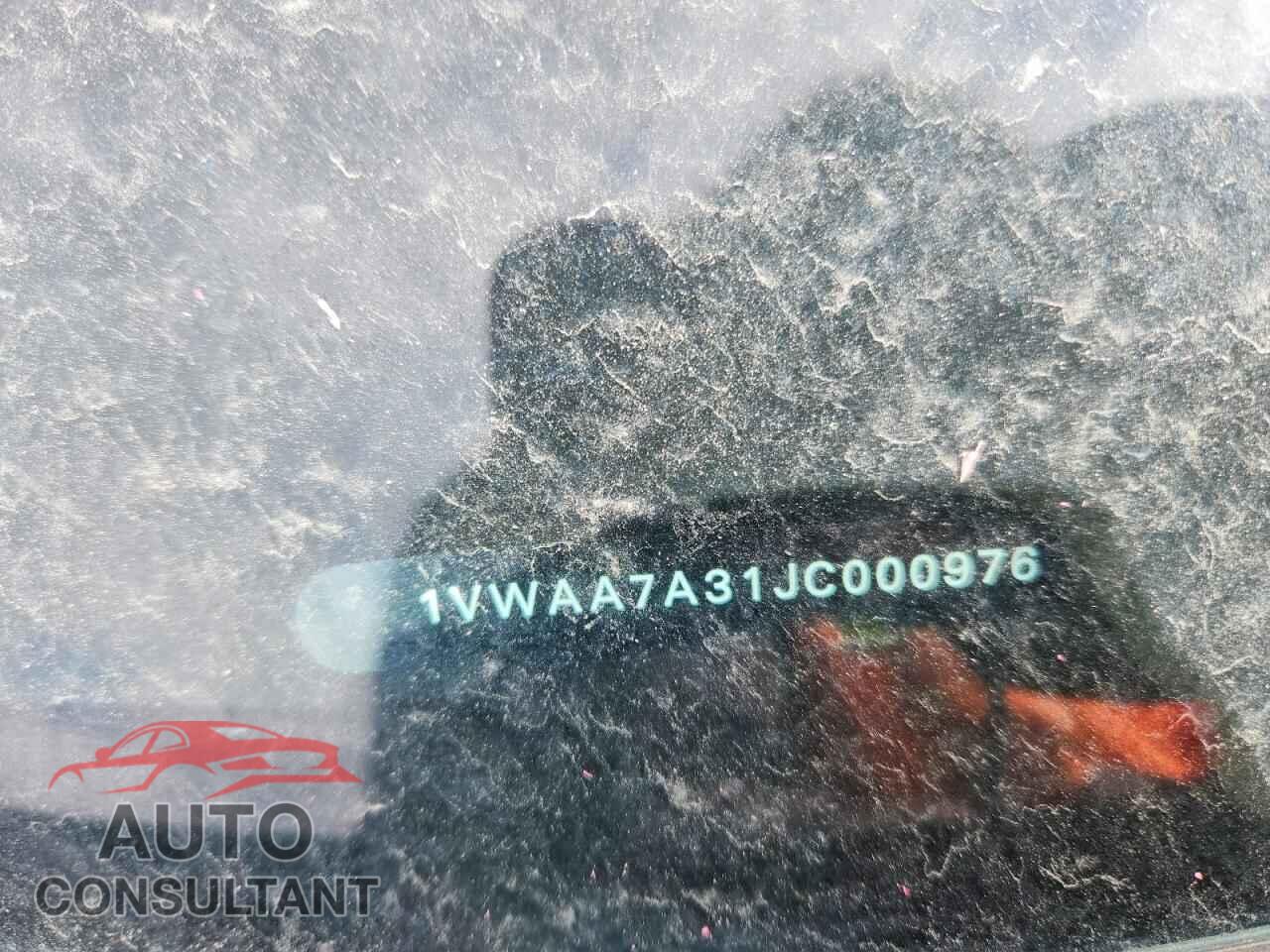 VOLKSWAGEN PASSAT 2018 - 1VWAA7A31JC000976