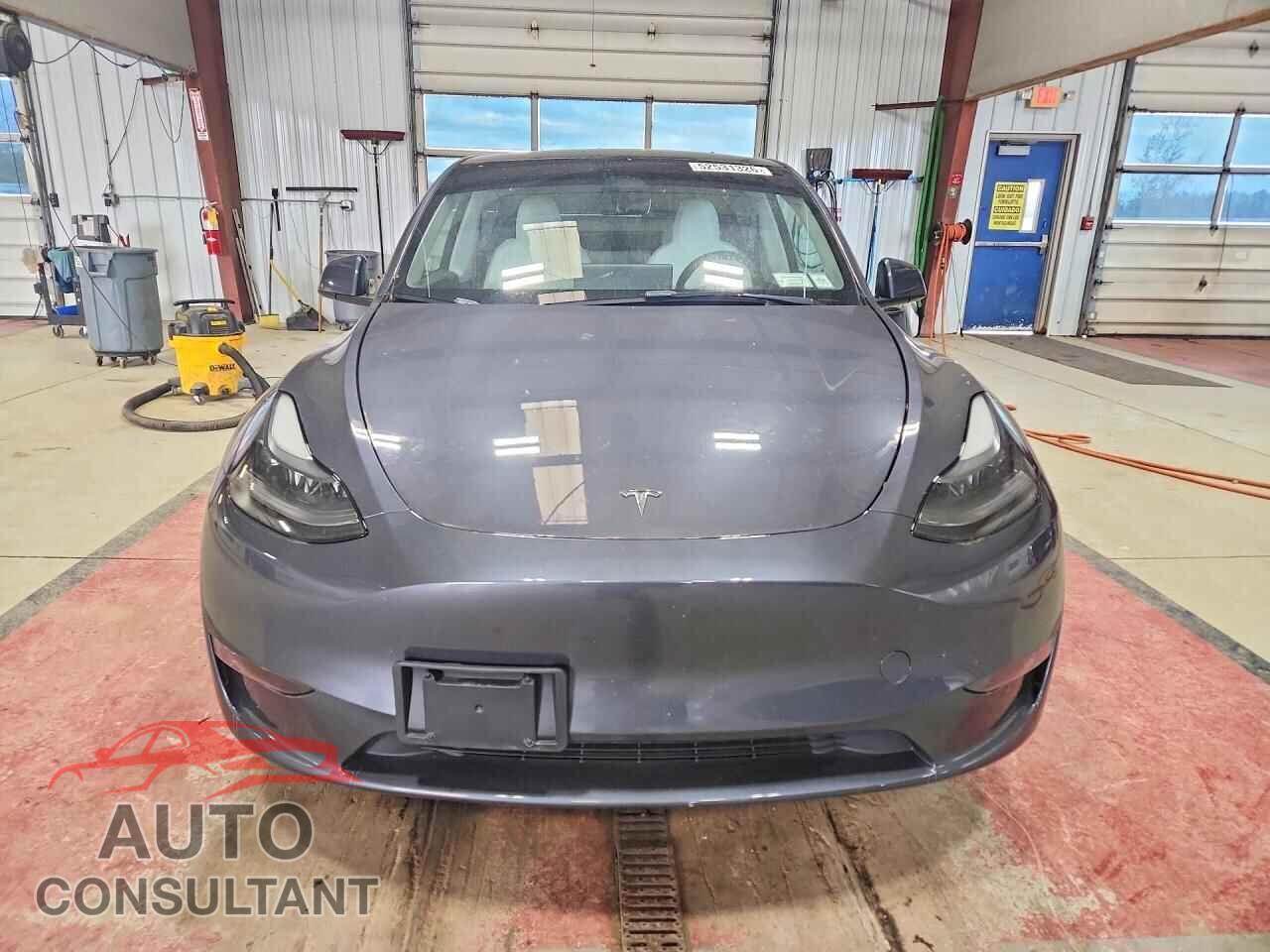 TESLA MODEL Y 2023 - 7SAYGDEE9PF883248
