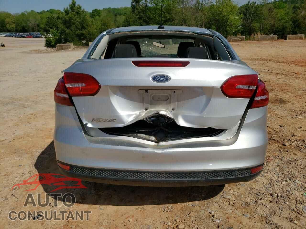 FORD FOCUS 2017 - 1FADP3E24HL251418