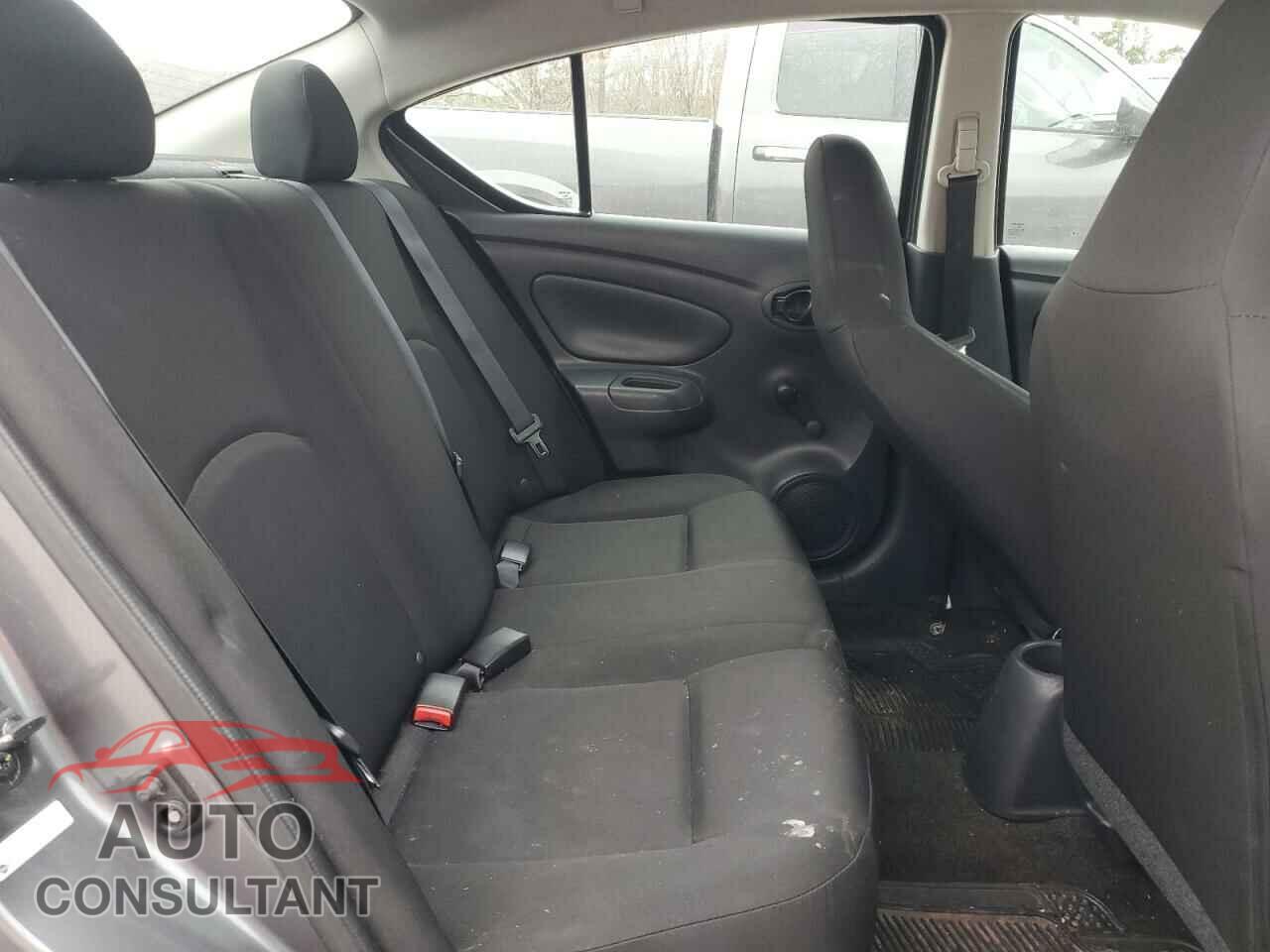 NISSAN VERSA 2017 - 3N1CN7AP3HL810047