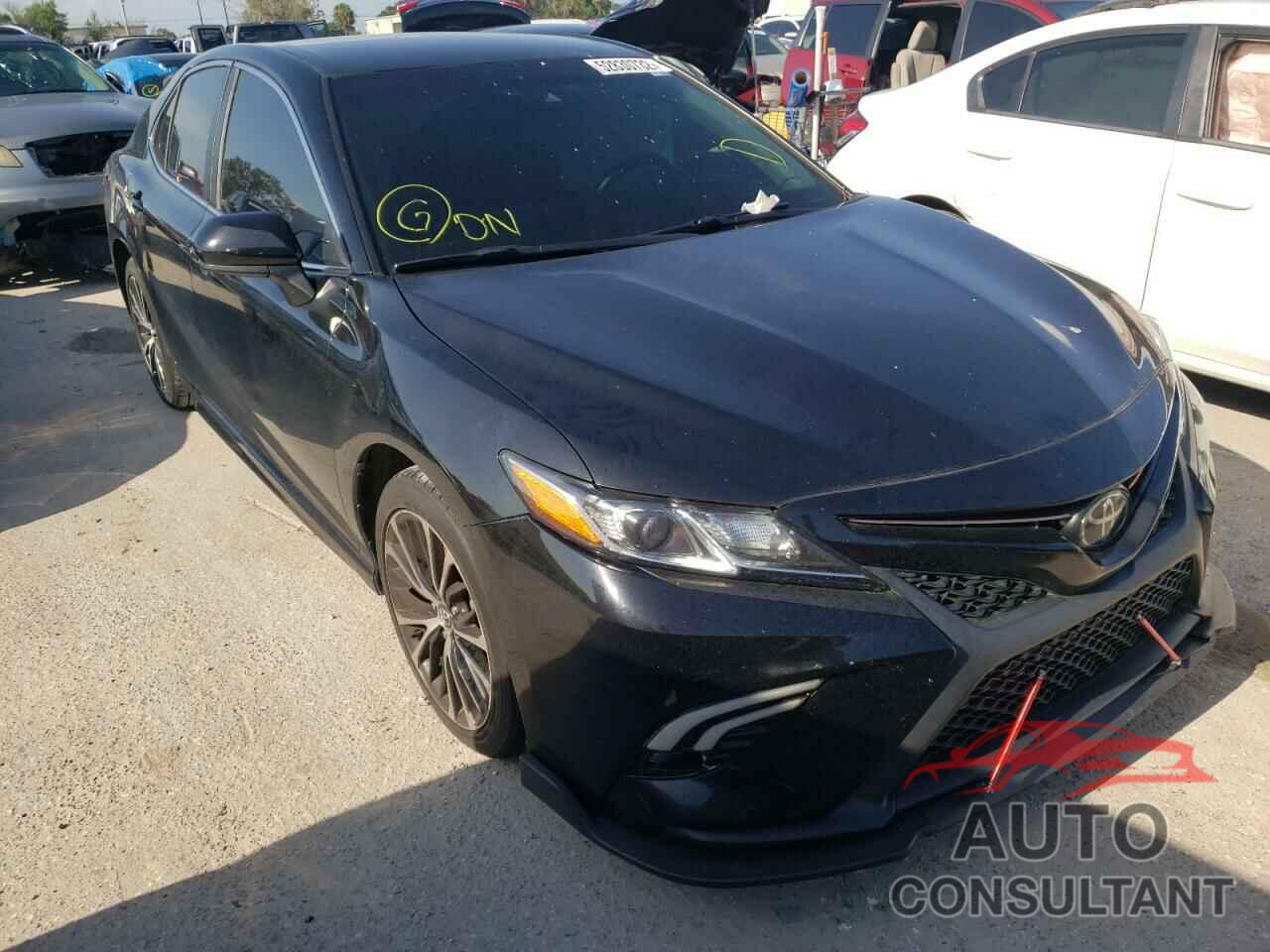 TOYOTA CAMRY 2018 - 4T1B11HK5JU056880