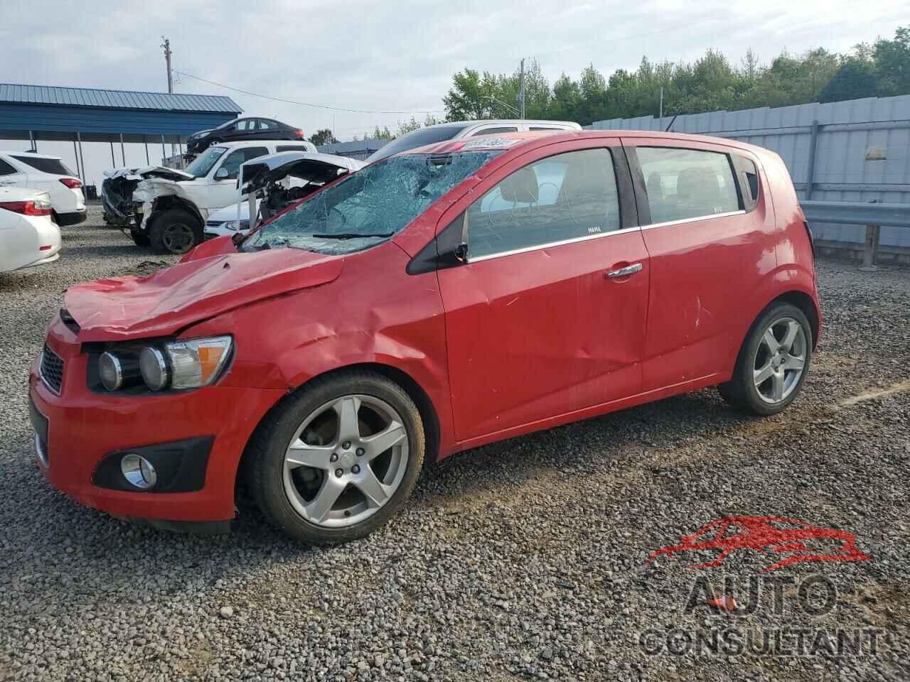 CHEVROLET SONIC 2015 - 1G1JE6SB2F4144229