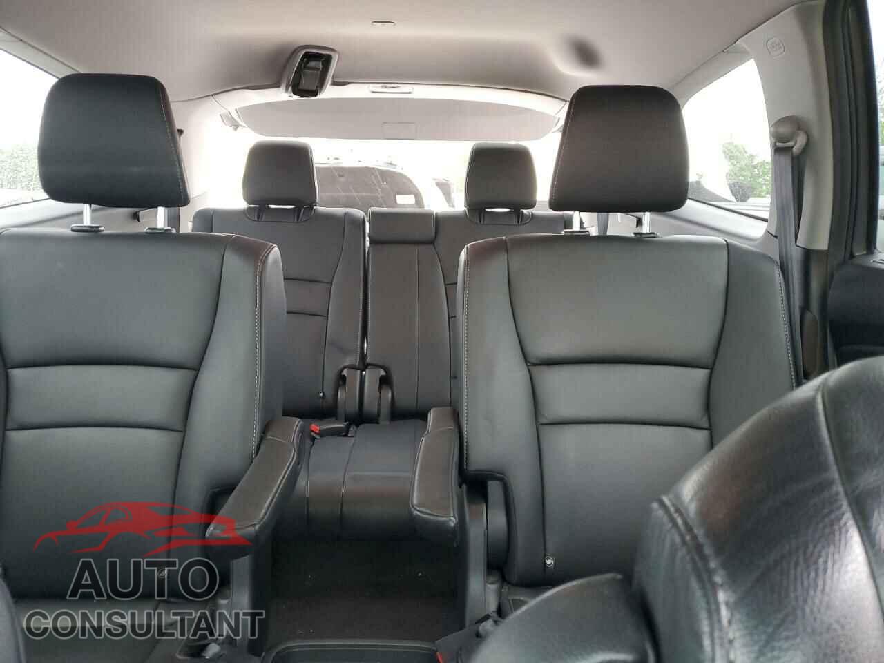 HONDA PILOT 2019 - 5FNYF6H65KB082132