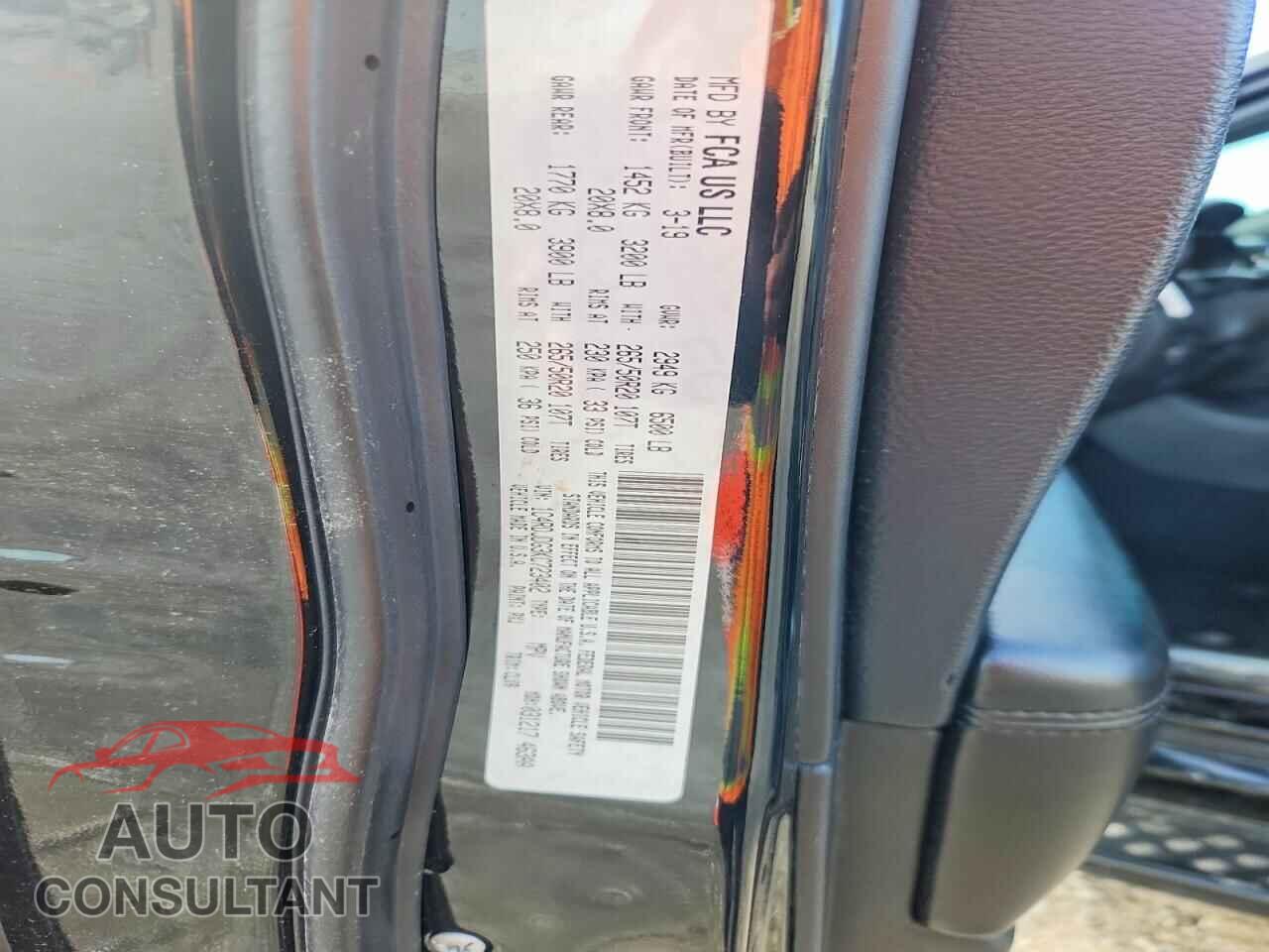 DODGE DURANGO 2019 - 1C4RDJDG3KC723402
