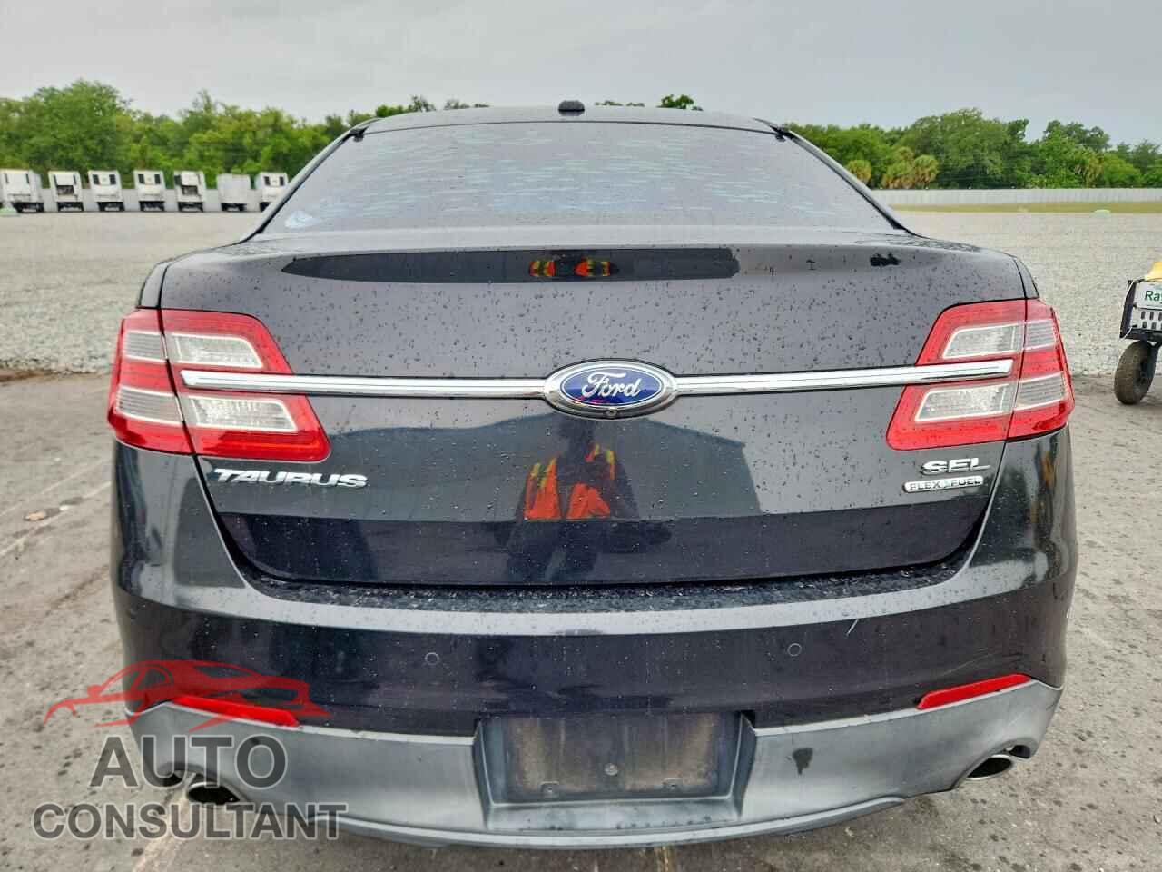 FORD TAURUS 2015 - 1FAHP2E86FG178459