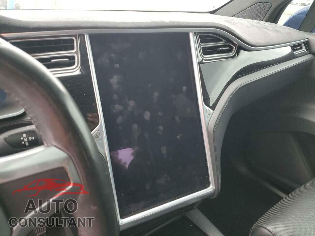 TESLA MODEL X 2016 - 5YJXCAE22GF007971