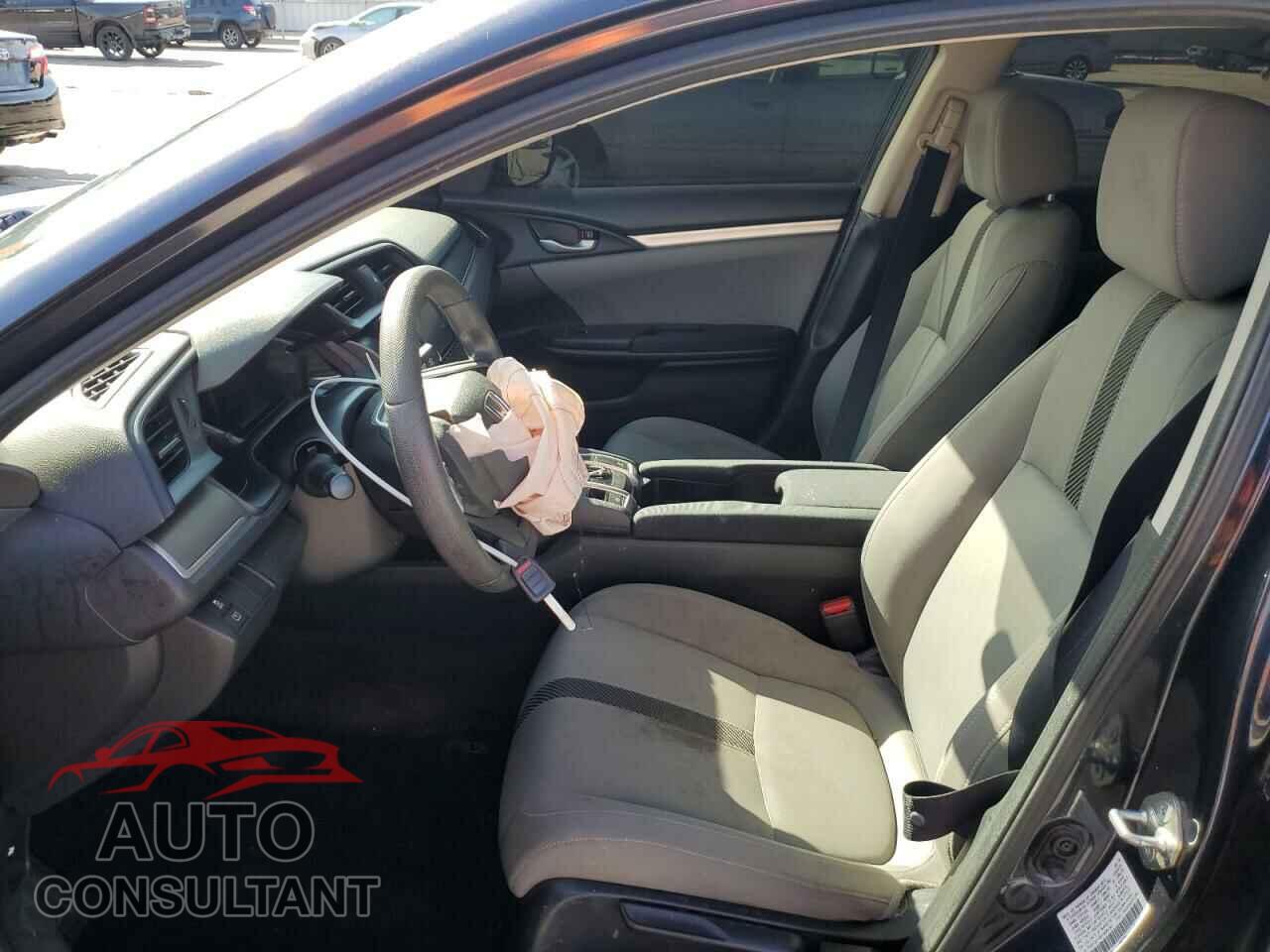 HONDA CIVIC 2018 - 2HGFC2F59JH606783