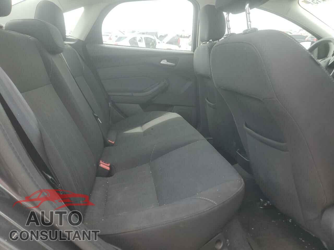 FORD FOCUS 2016 - 1FADP3F21GL343647