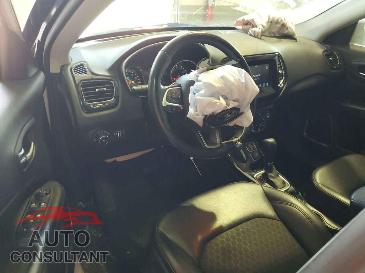 JEEP COMPASS 2020 - 3C4NJDBB8LT229042