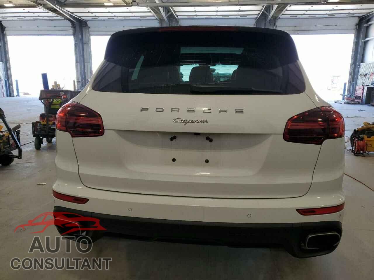 PORSCHE CAYENNE 2017 - WP1AA2A20HKA86891