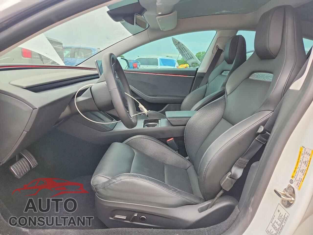 TESLA MODEL 3 2024 - 5YJ3E1ET9RF820180