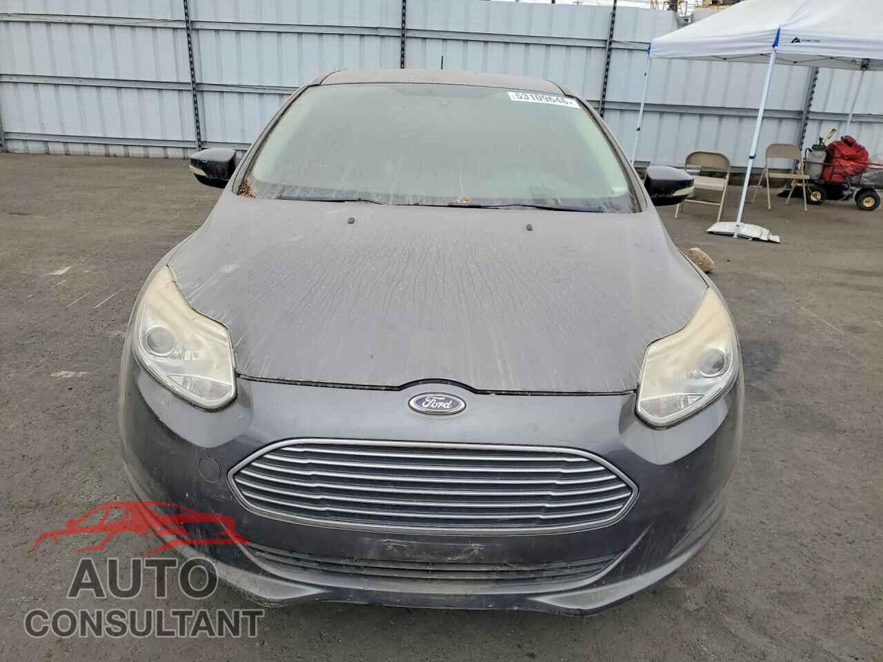 FORD FOCUS 2015 - 1FADP3R40FL227075