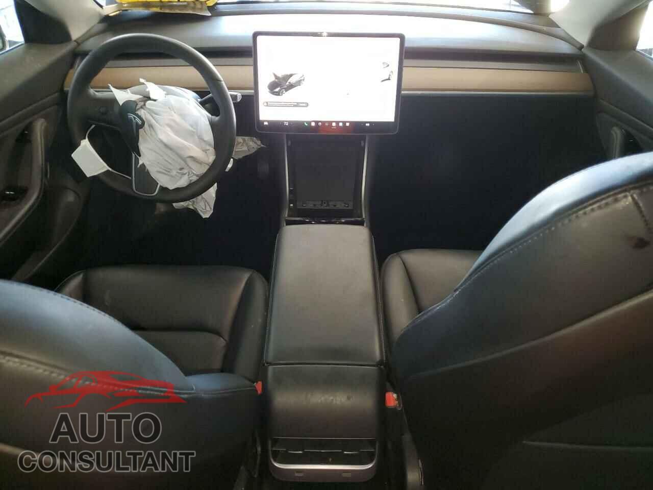 TESLA MODEL 3 2019 - 5YJ3E1EB5KF432411
