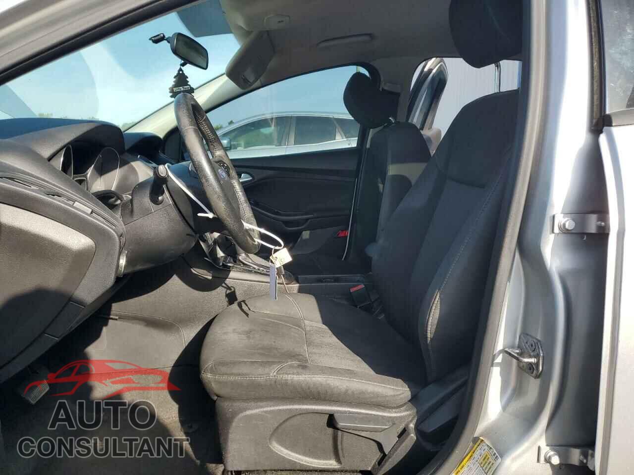 FORD FOCUS 2017 - 1FADP3FE9HL273889
