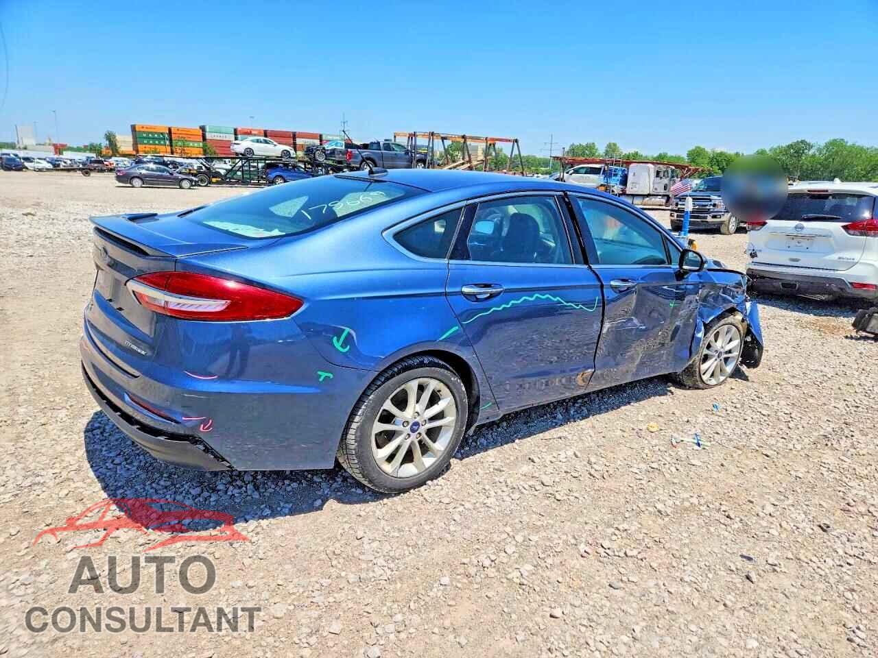 FORD FUSION 2019 - 3FA6P0SU2KR175669