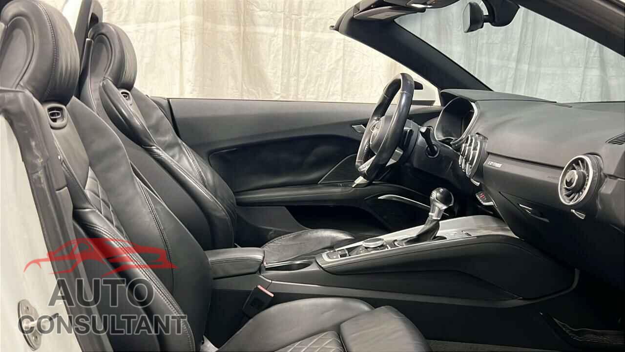 AUDI TT 2016 - TRUT5CFV1G1013109