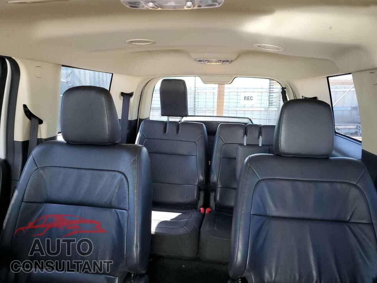 FORD FLEX 2018 - 2FMGK5C85JBA00739