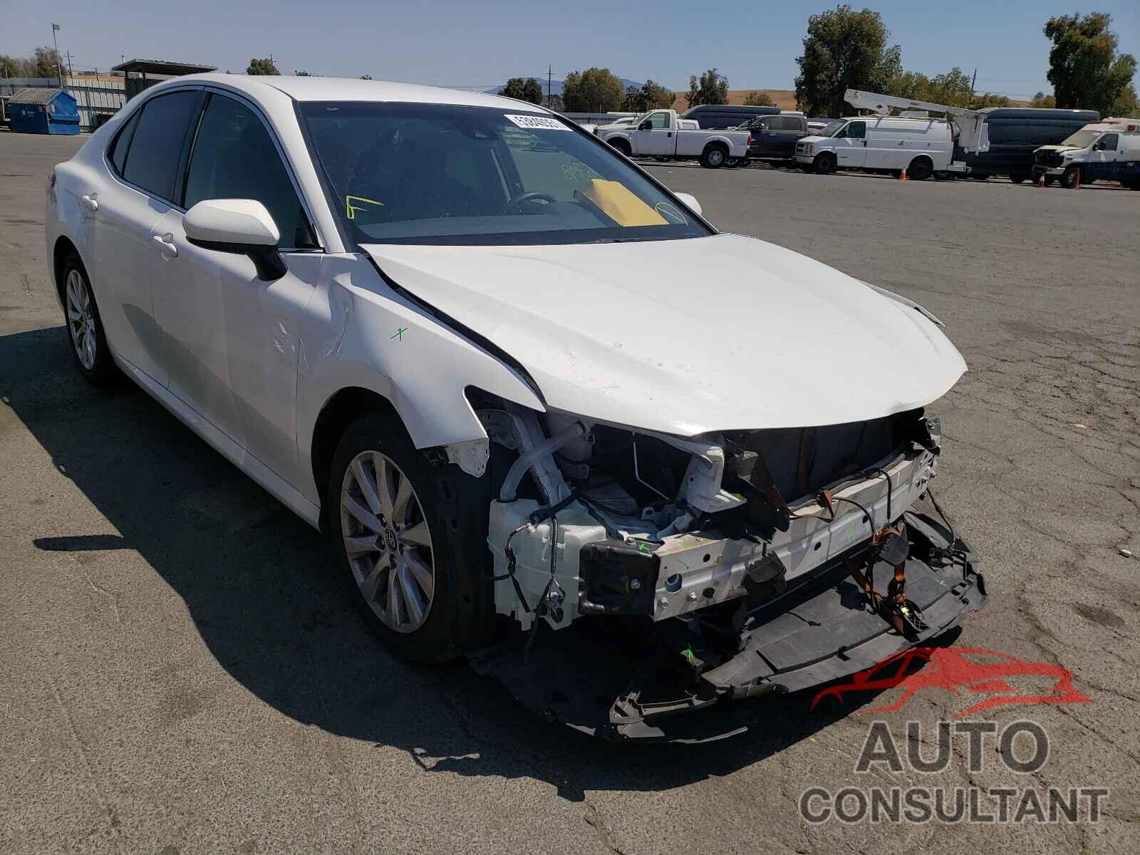 TOYOTA CAMRY 2018 - JTNB11HK4J3036562