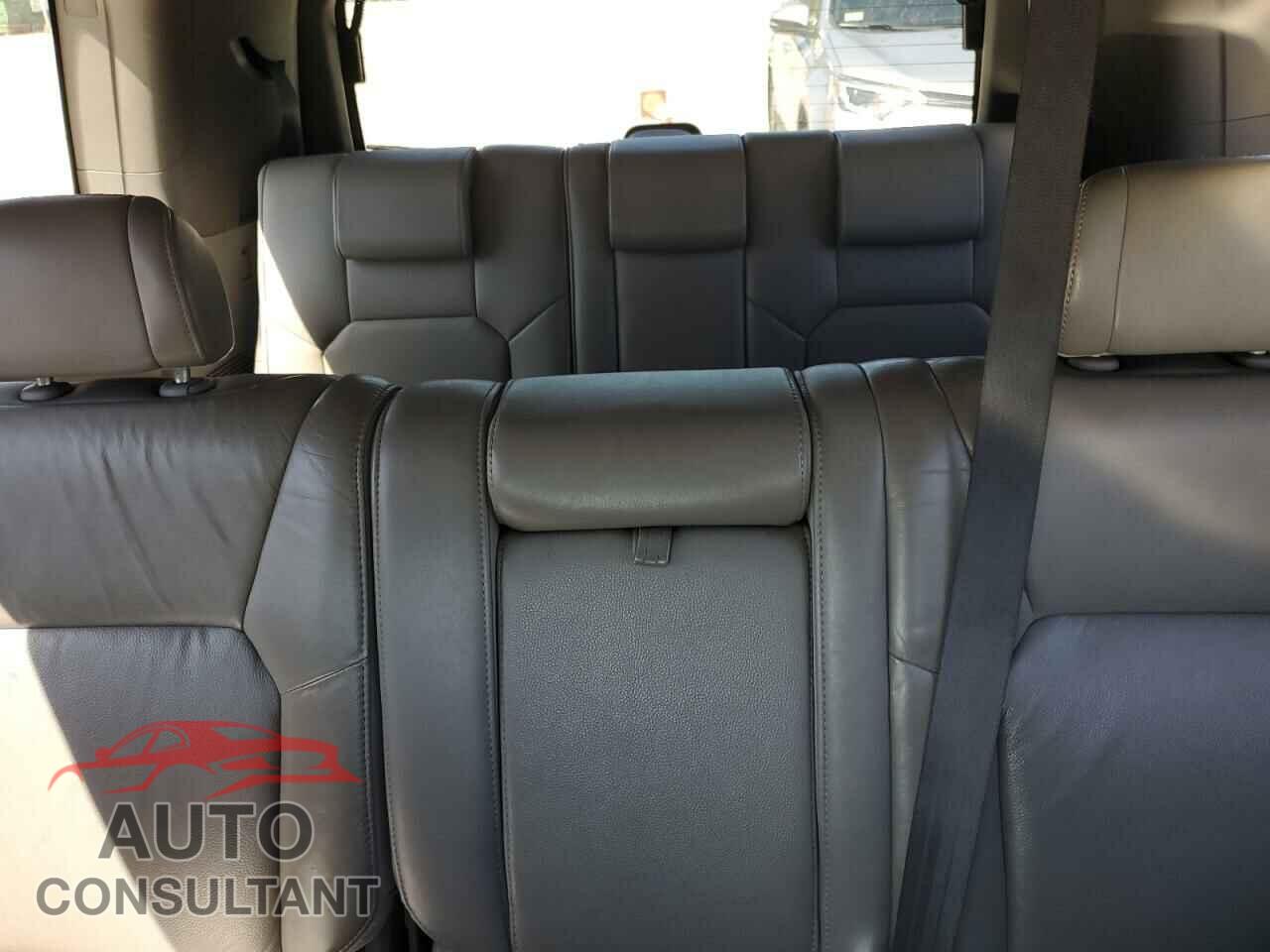 HONDA PILOT 2011 - 5FNYF4H5XBB065077