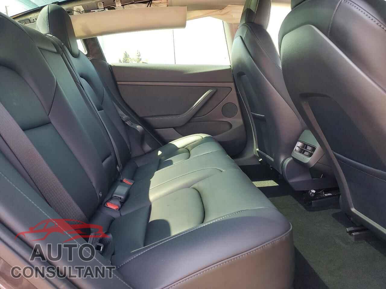 TESLA MODEL 3 2022 - 5YJ3E1EB4NF275975
