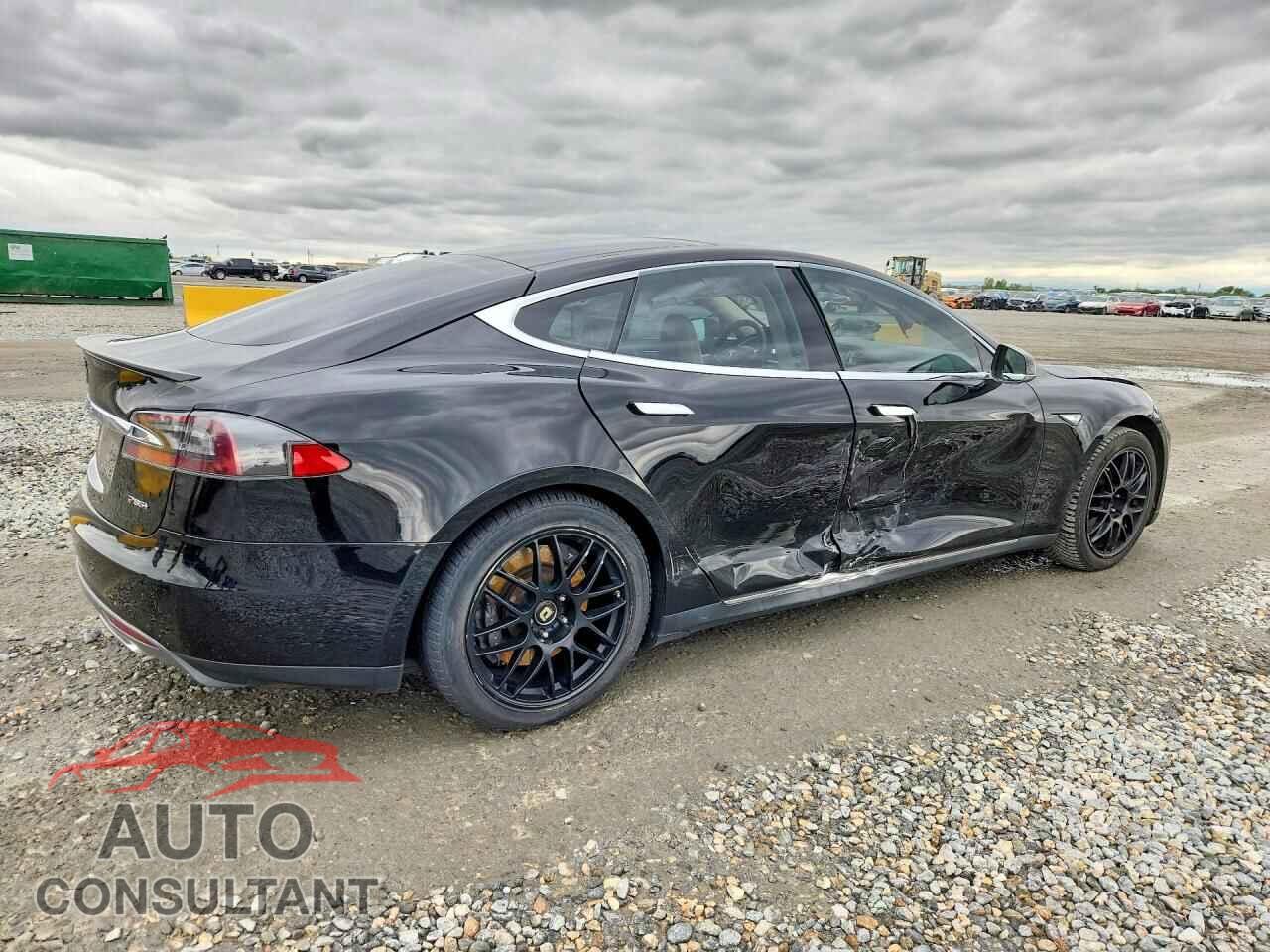 TESLA MODEL S 2013 - 5YJSA1DP4DFP13638