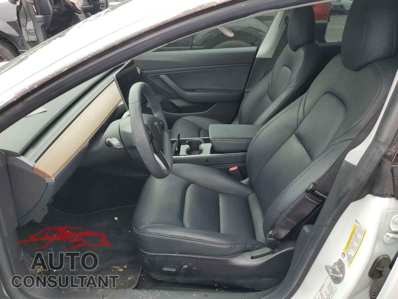 TESLA MODEL 3 2019 - 5YJ3E1EB3KF448204