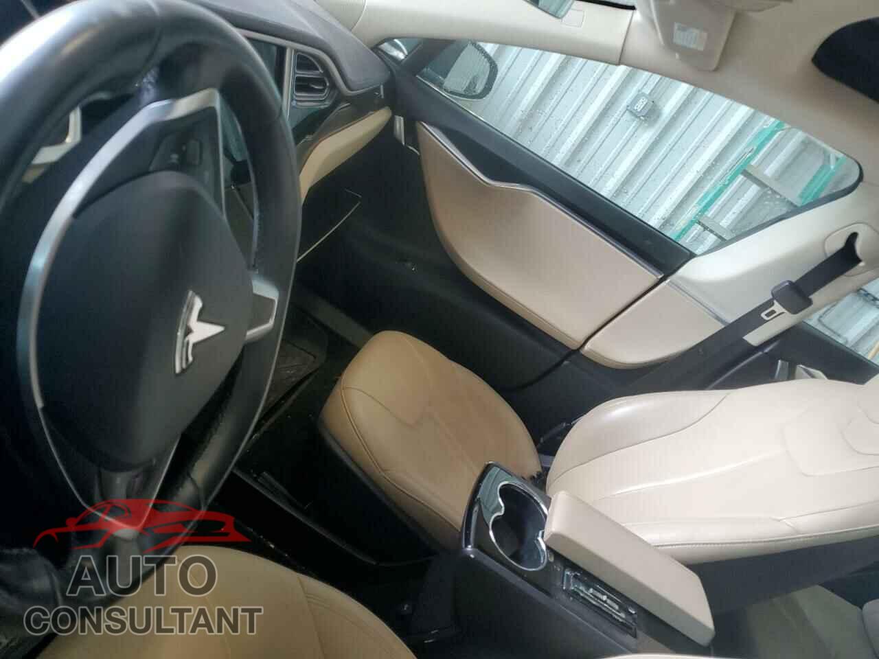 TESLA MODEL S 2013 - 5YJSA1DN1DFP12218
