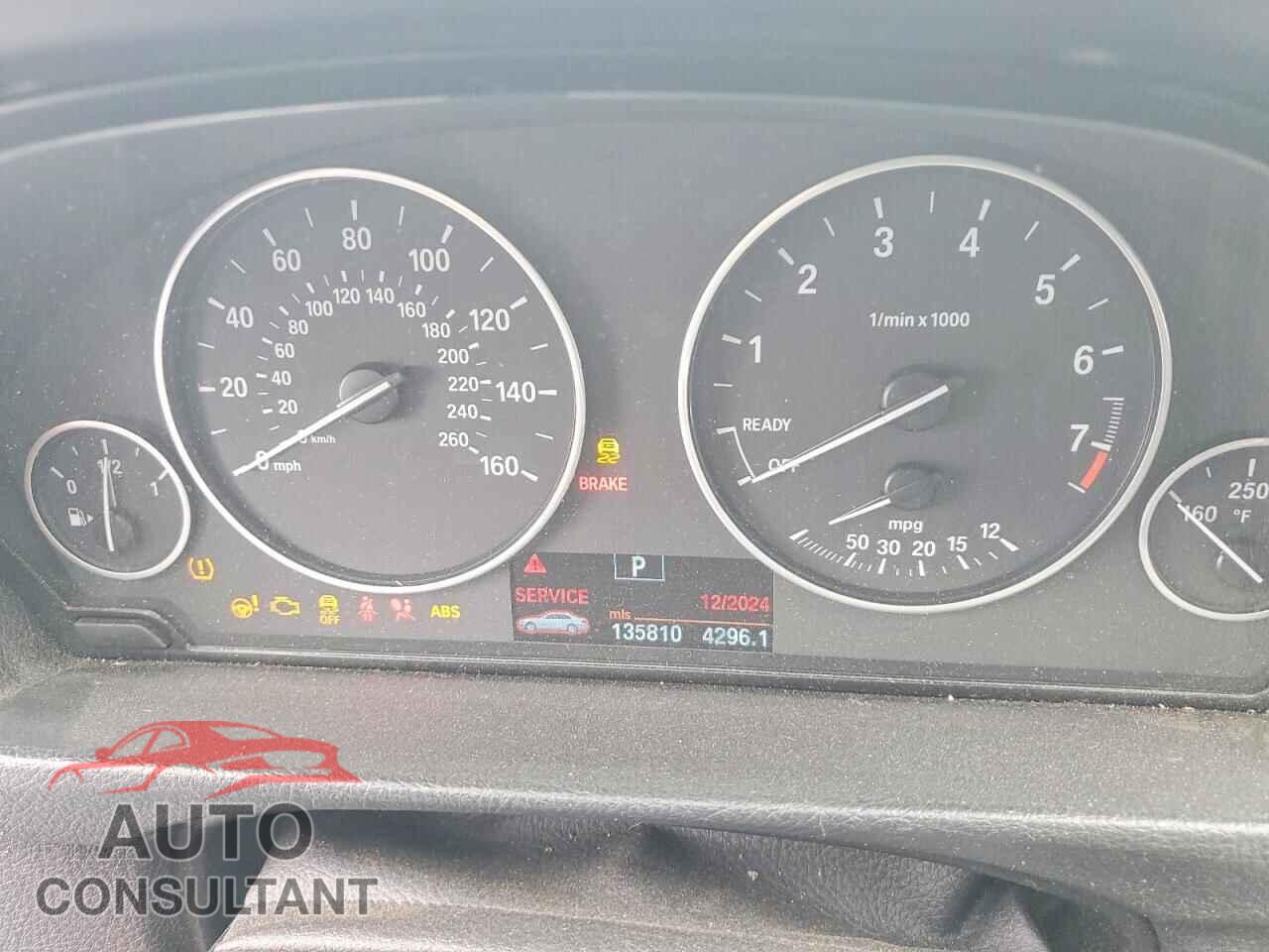 BMW 3 SERIES 2013 - WBA3C1C59DF443149