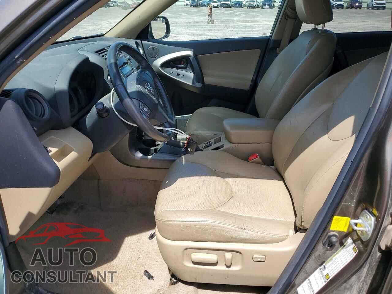TOYOTA RAV4 2011 - 2T3DF4DV5BW151962