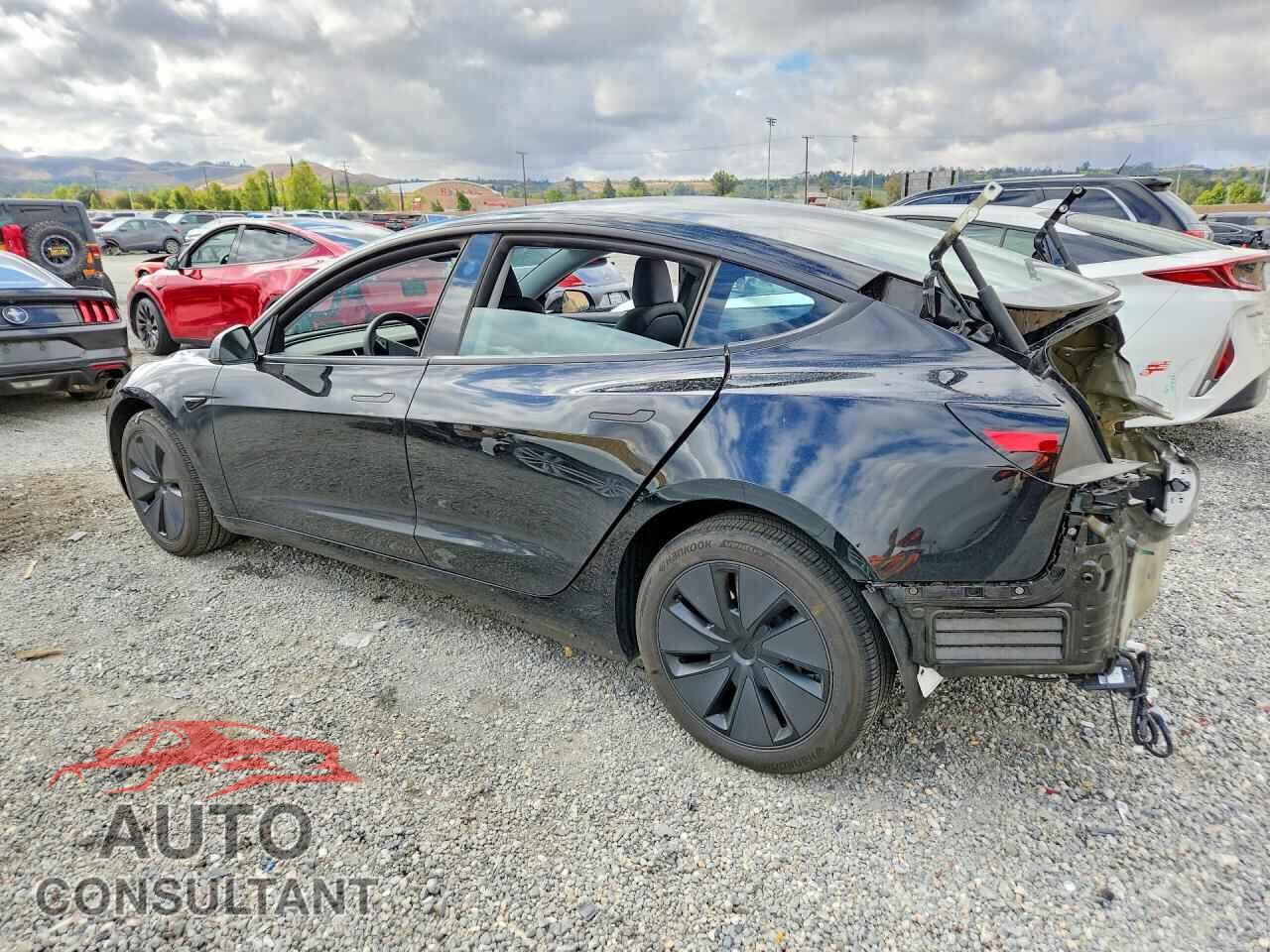TESLA MODEL 3 2025 - 5YJ3E1EA2SF018915
