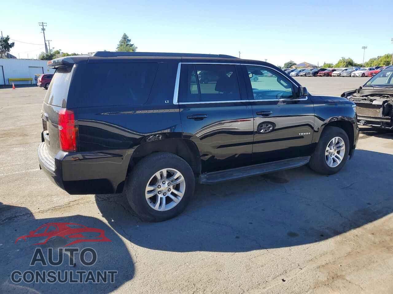CHEVROLET TAHOE 2018 - 1GNSCBKC7JR132115