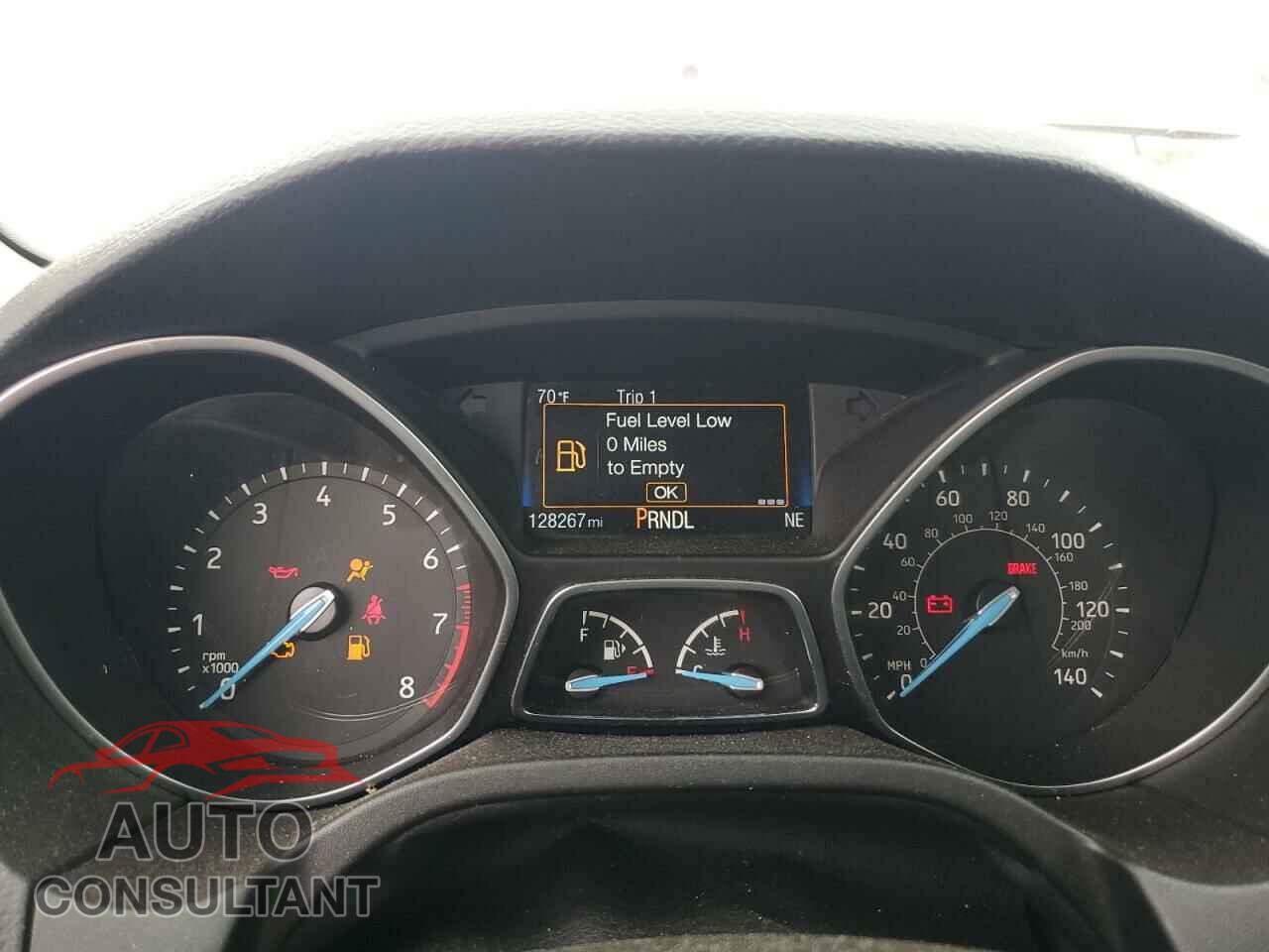 FORD FOCUS 2017 - 1FADP3K25HL314854