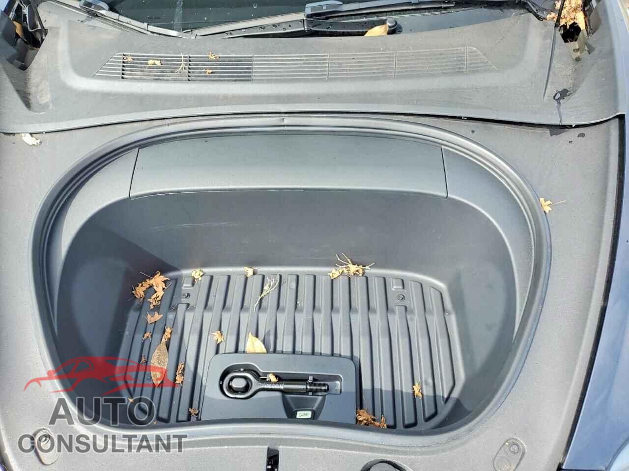 TESLA MODEL 3 2024 - 5YJ3E1EA8RF743011