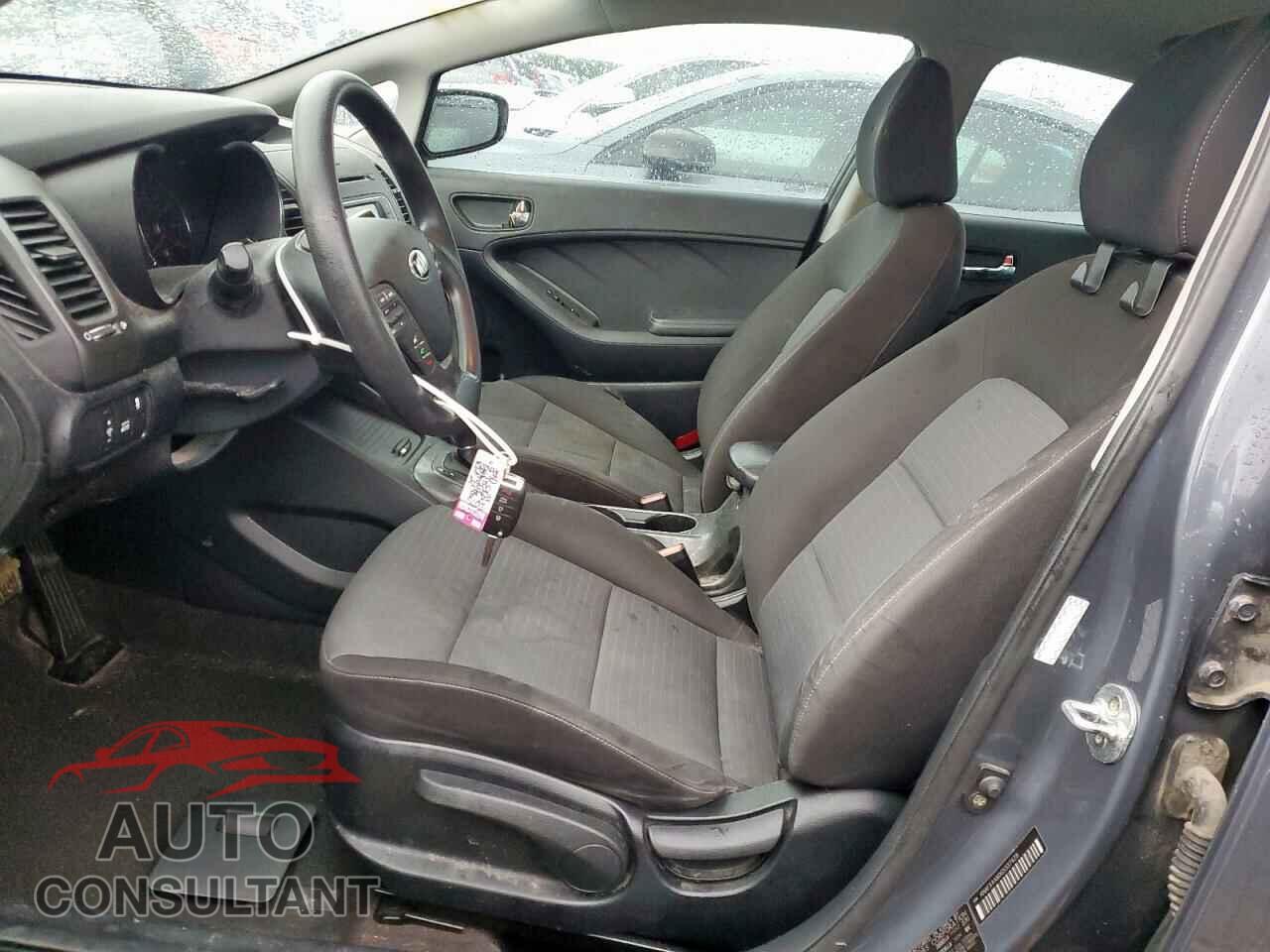 KIA FORTE 2016 - KNAFX4A60G5537428