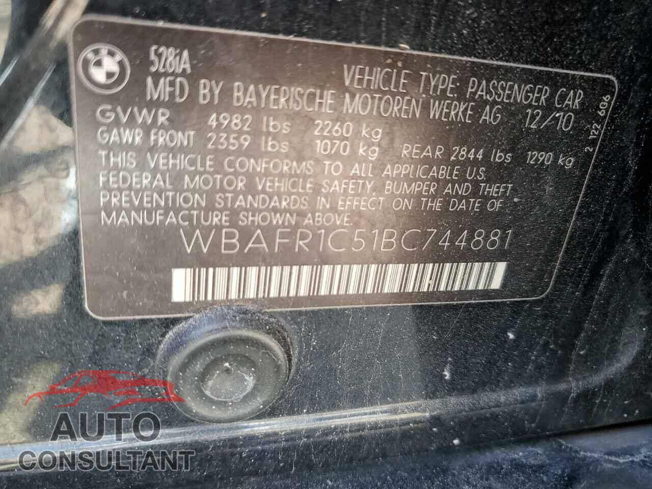 BMW 5 SERIES 2011 - WBAFR1C51BC744881