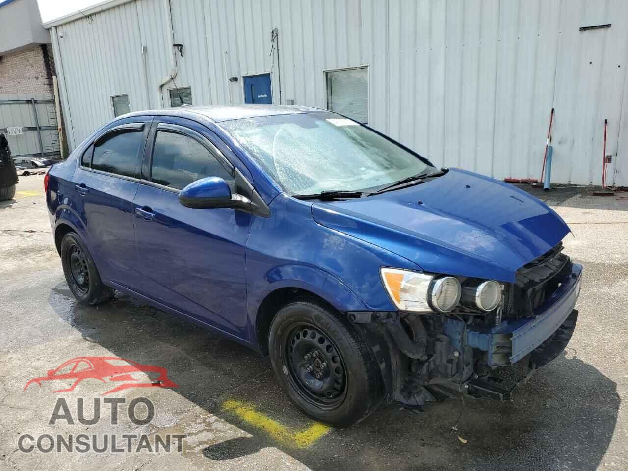 CHEVROLET SONIC 2013 - 1G1JB5SH1D4131900