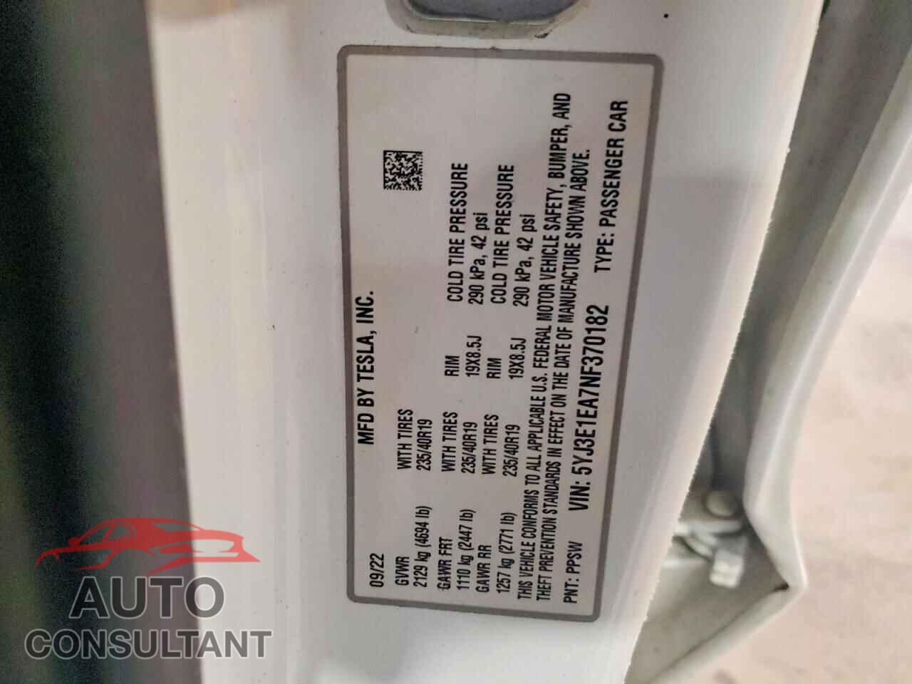 TESLA MODEL 3 2022 - 5YJ3E1EA7NF370182