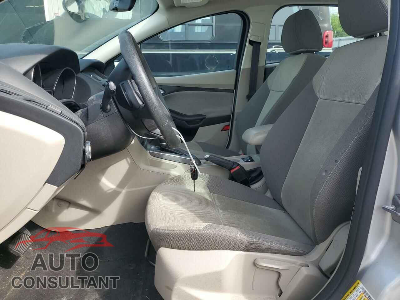 FORD FOCUS 2014 - 1FADP3F22EL206200