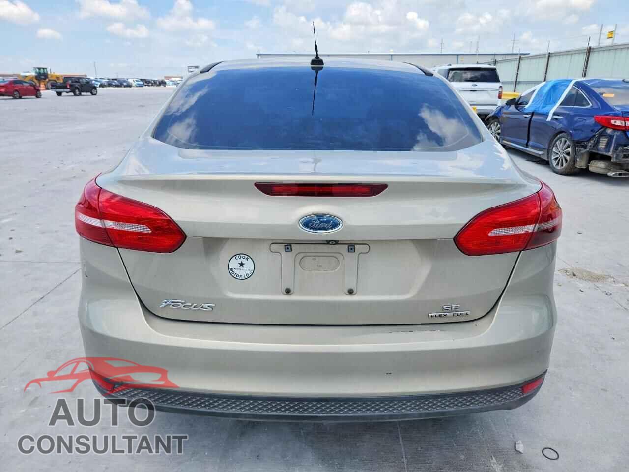 FORD FOCUS 2015 - 1FADP3F20FL268826