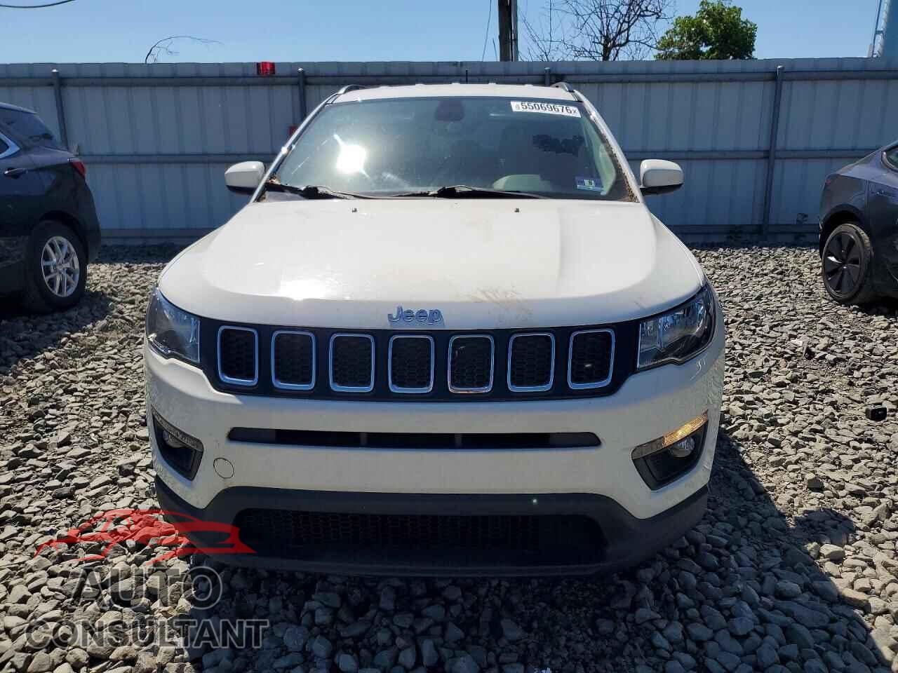 JEEP COMPASS 2017 - 3C4NJCBB8HT653032