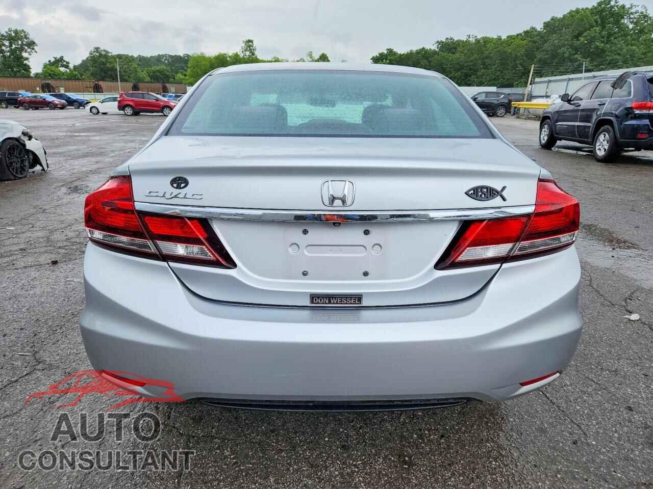 HONDA CIVIC 2013 - 2HGFB2F59DH570357