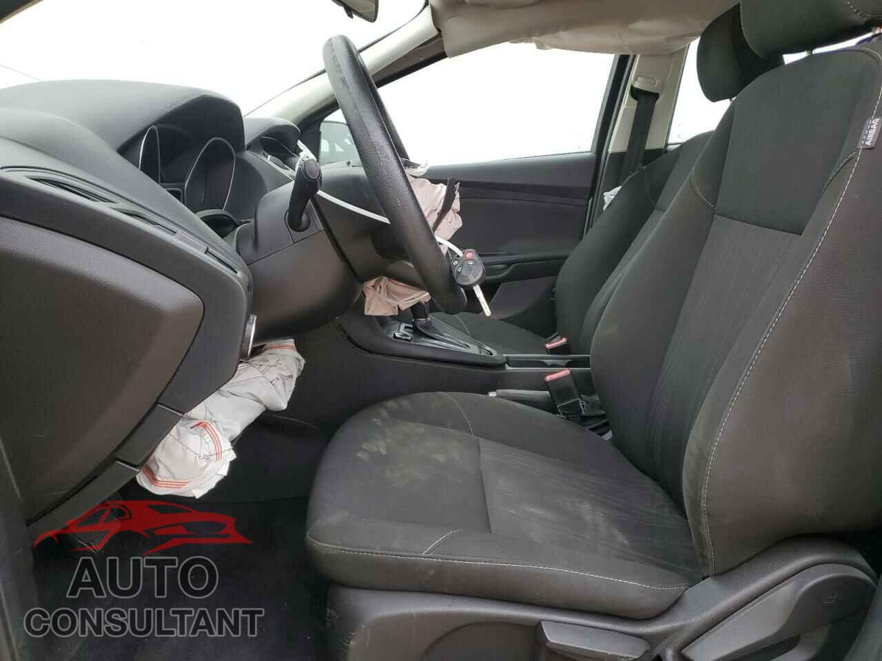 FORD FOCUS 2017 - 1FADP3F29HL304872