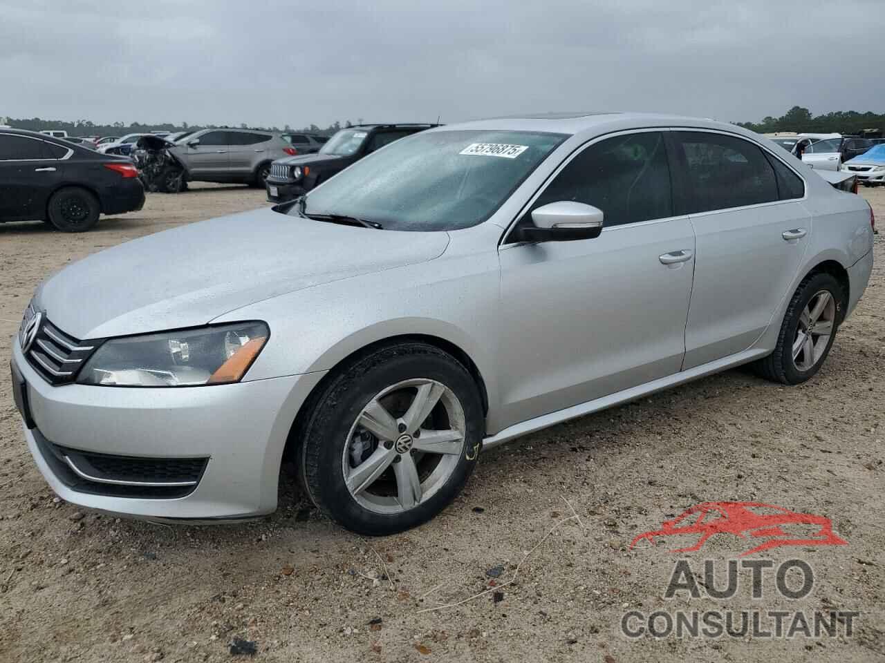 VOLKSWAGEN PASSAT 2013 - 1VWBH7A37DC083799